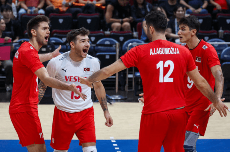 Türkiye – Polonya voleybol maçı ne zaman, saat kaçta? Filenin Efeleri çeyrek final maçı hangi kanalda?
